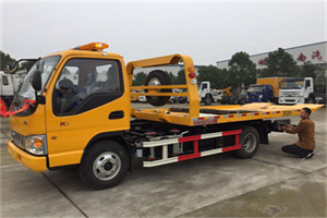 祝桥镇哪里有拖车服务